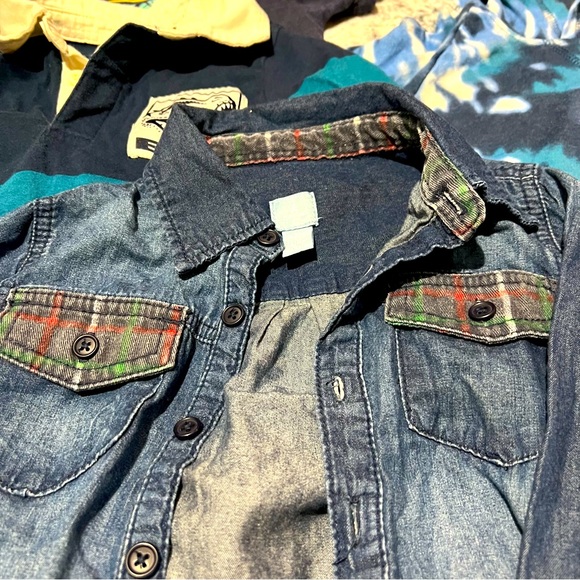 8 piece 4t boys lot - Picture 5 of 13